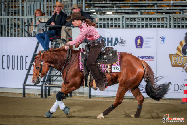 F4O1GL4-132-FONCK ANN-GUNNA B A DOCTOR